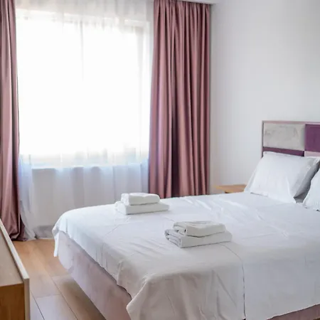 Apartel Elia 13 *